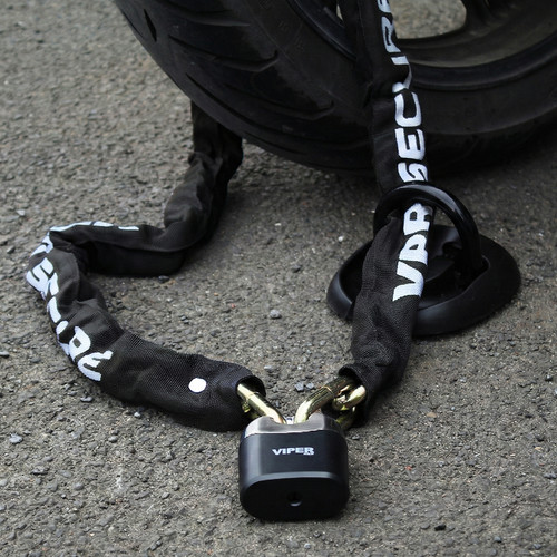 Motorcycle sabre chain with - sabre,